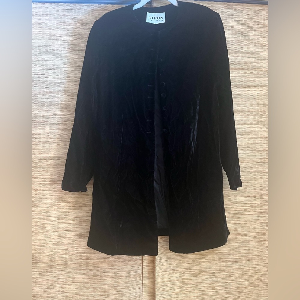 VTG Nipon 80s opera coat Victorian Black Velvet Coat M